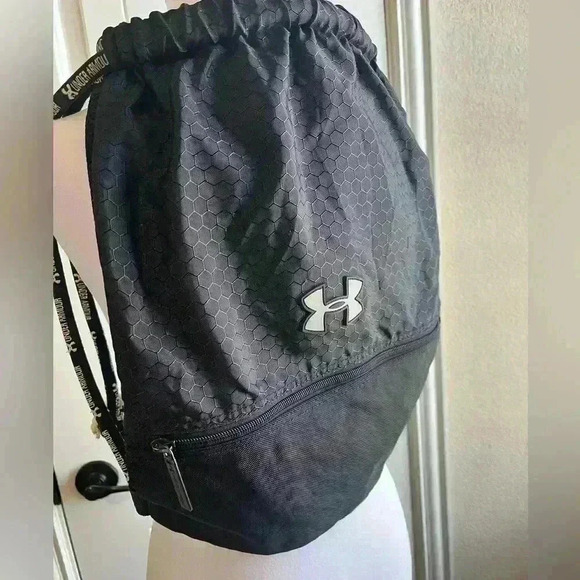 Under Armour black backpack - Picture 2 of 6